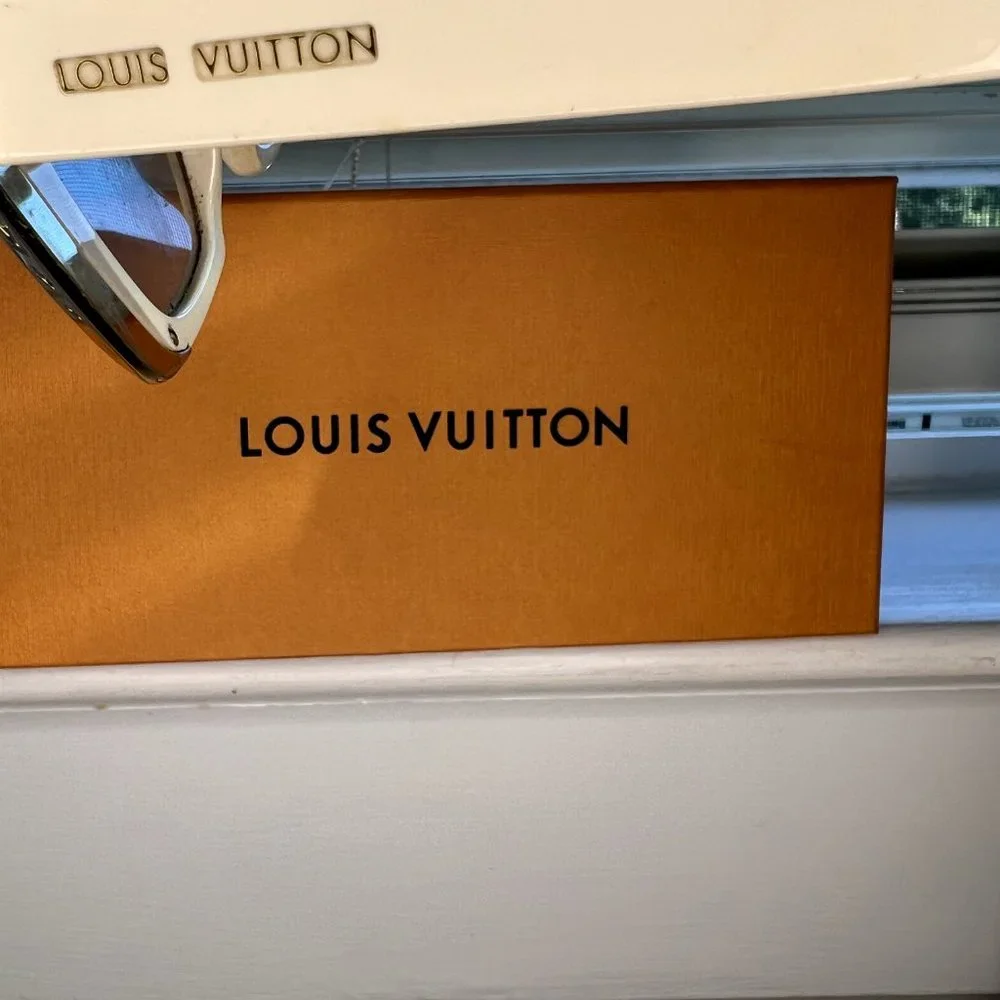 Louis Vuitton Moon Cat Eye Sunglasses Creme Monogram Temples - Picture 7 of 10